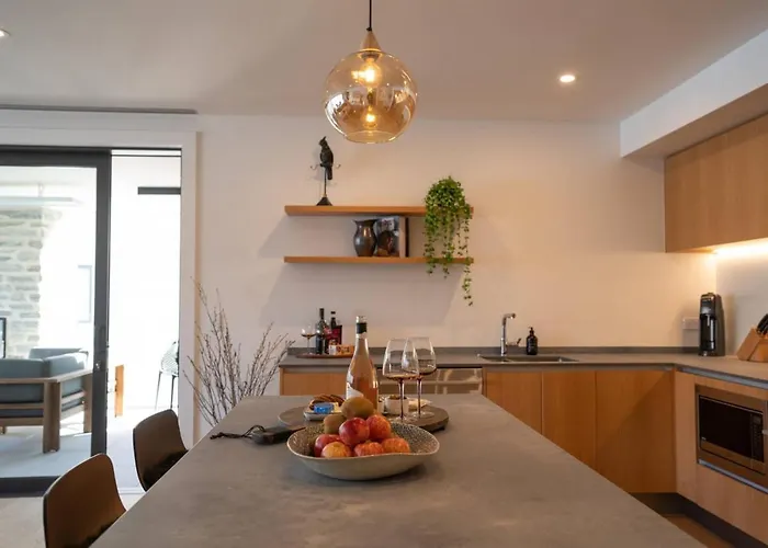 Genoa - Sleeps 6 - Lakefront ワナカ