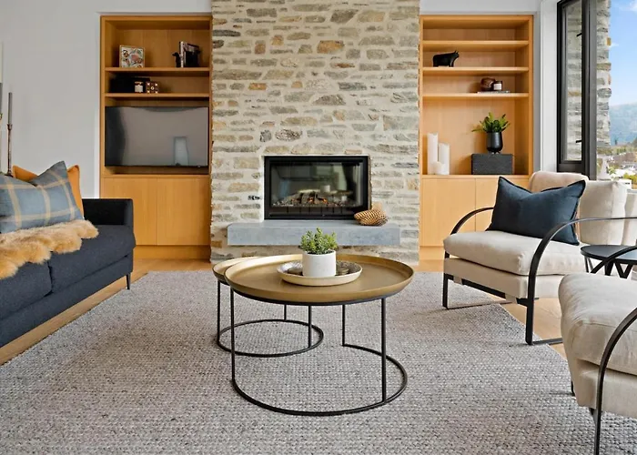 Genoa - Sleeps 6 - Lakefront *